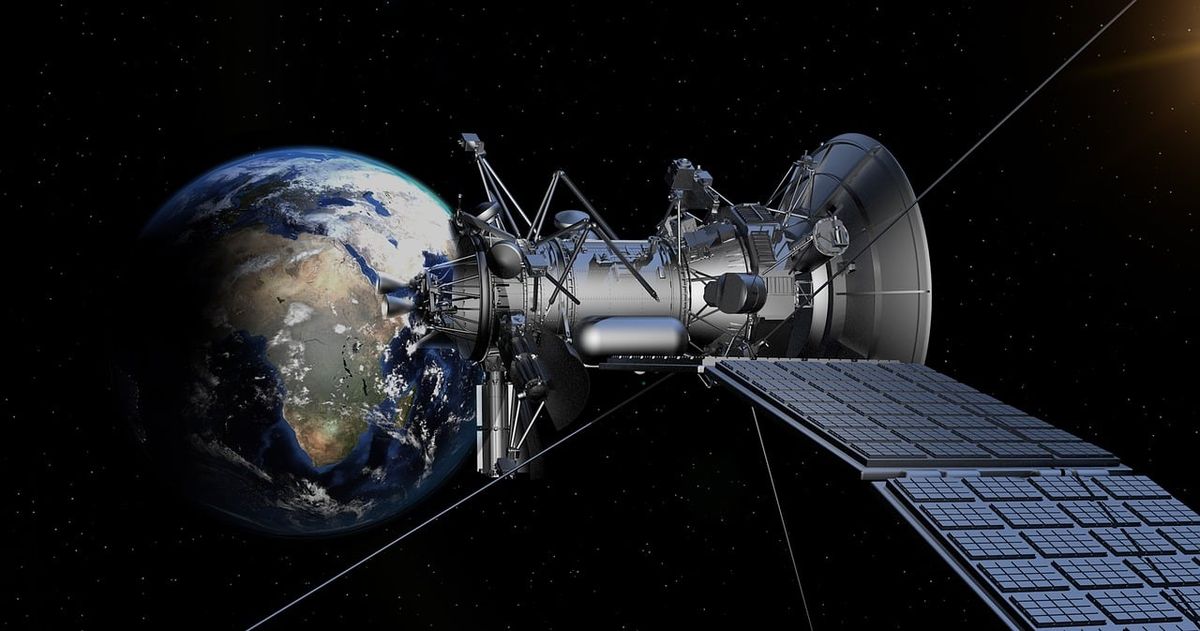 Wie beeinflussen Satellitentechnologien die globale Kommunikation?